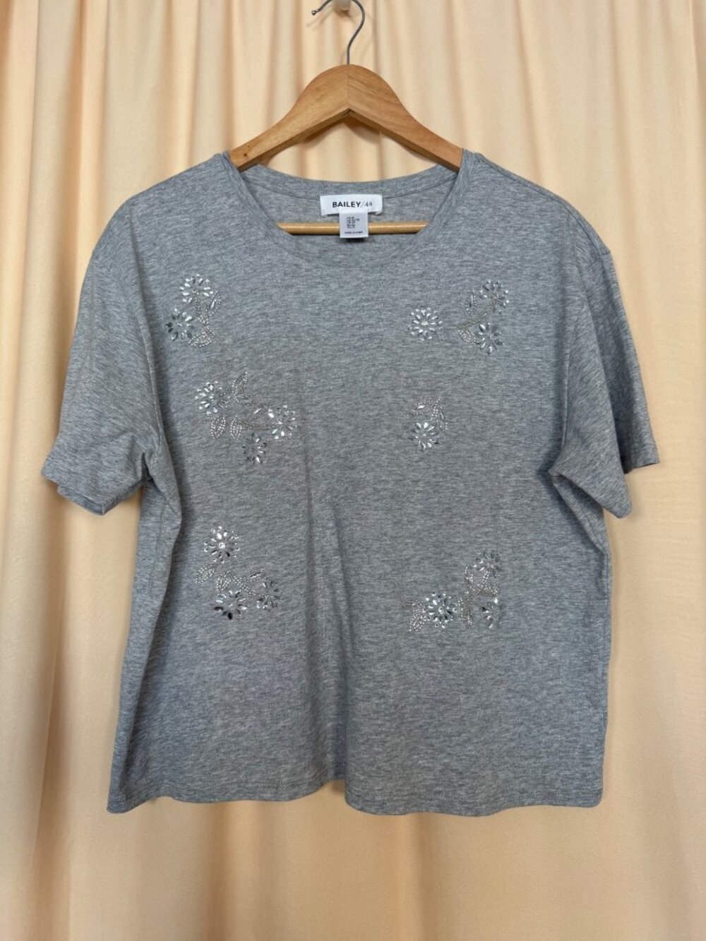 Bailey 44 Gray Floral Embellished Short-Sleeve Top XL Contemporary Concert
